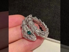 ISO9001 Vvs Diamond 18K Gold Diamond Ring Luxurious Jewelry